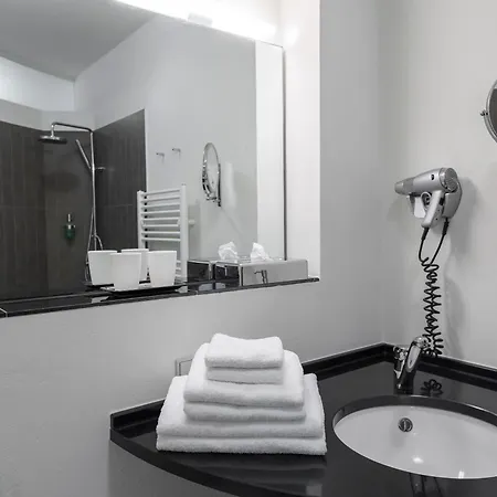 Nakuk Und Restaurant Hotel