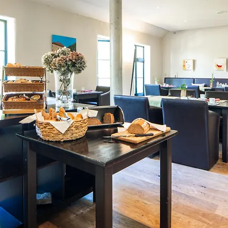 Nakuk Und Restaurant *
